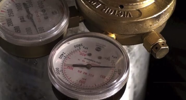 aircon pressure test - AC Repair Singapore